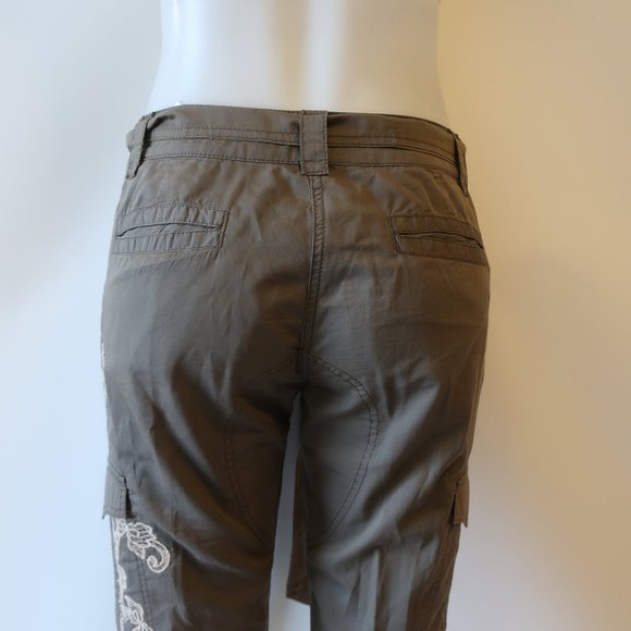 R.E.D. VALENTINO OLIVE GREEN CARGO CAPRI PANTS  4 - Picture 5 of 6